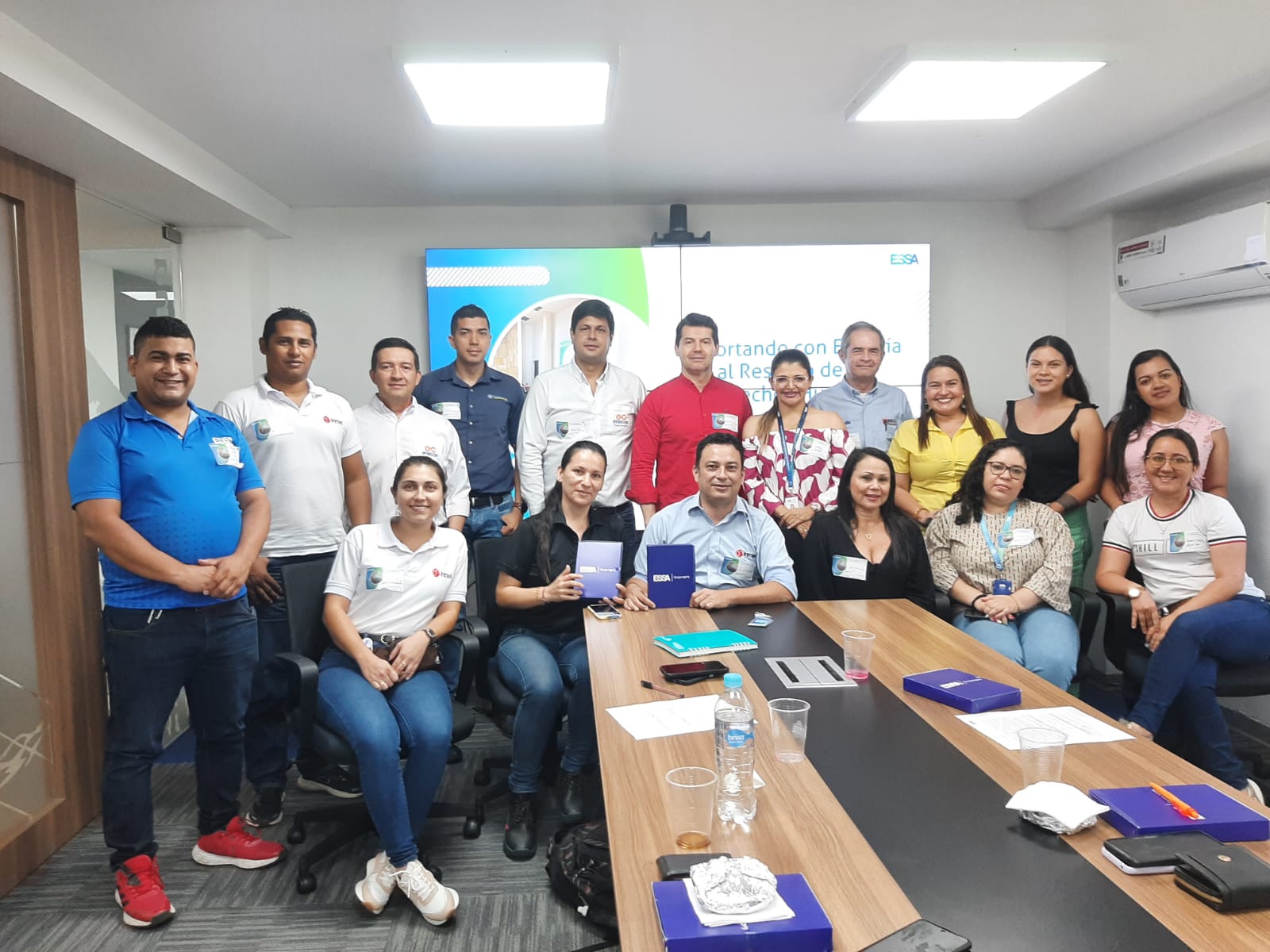 fotografía de contratistas de ESSA y trabajadores de ESSA quienes participaron en la socialización sobre derechos humanos fotografía de contratistas de ESSA y trabajadores de ESSA quienes participaron en la socialización sobre derechos humanos
